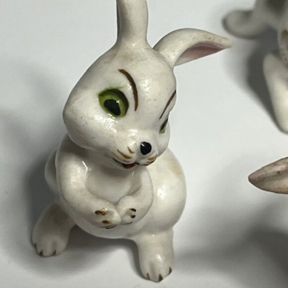 VTG 3 Miniature Rabbits Bone China Figurines White w/Green Eyes 2" Japan - Picture 8 of 15